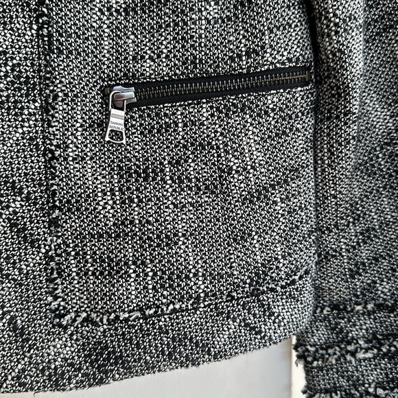 Banana Republic black and white tweed jacket - Picture 2 of 9